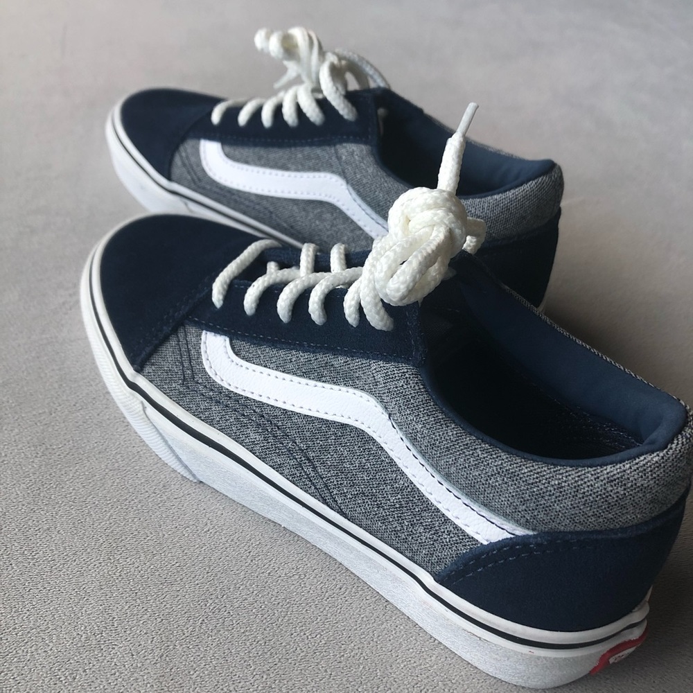 Vans ~ Old Skool Skate Sneaker ~ Youth Size 2 ~ New Without Tags